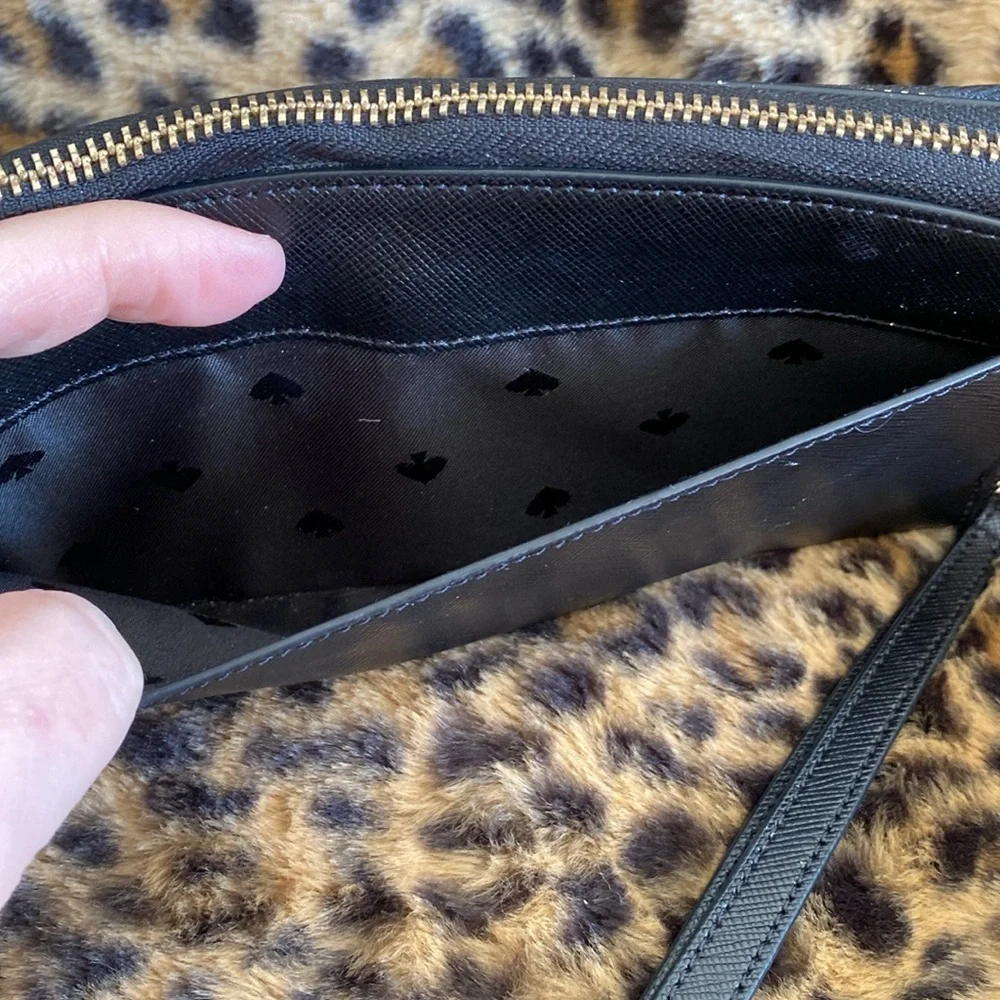 Kate Spade Carry all Staci wristlet wallet - Picture 5 of 9